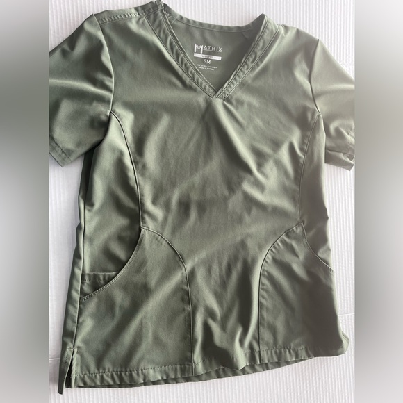 Maevn by matrix scrub set - Picture 2 of 14